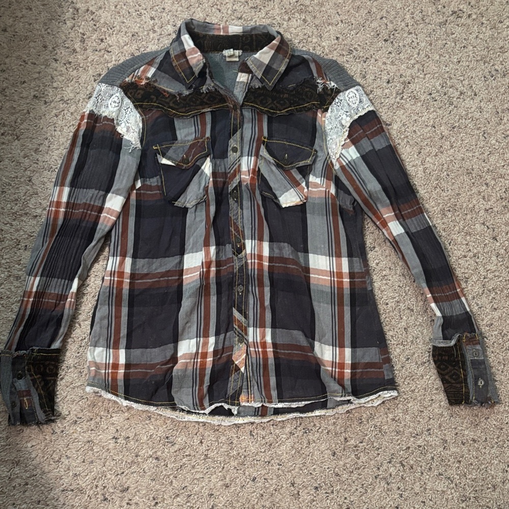 Gimmick by BKE long sleeve button down size M